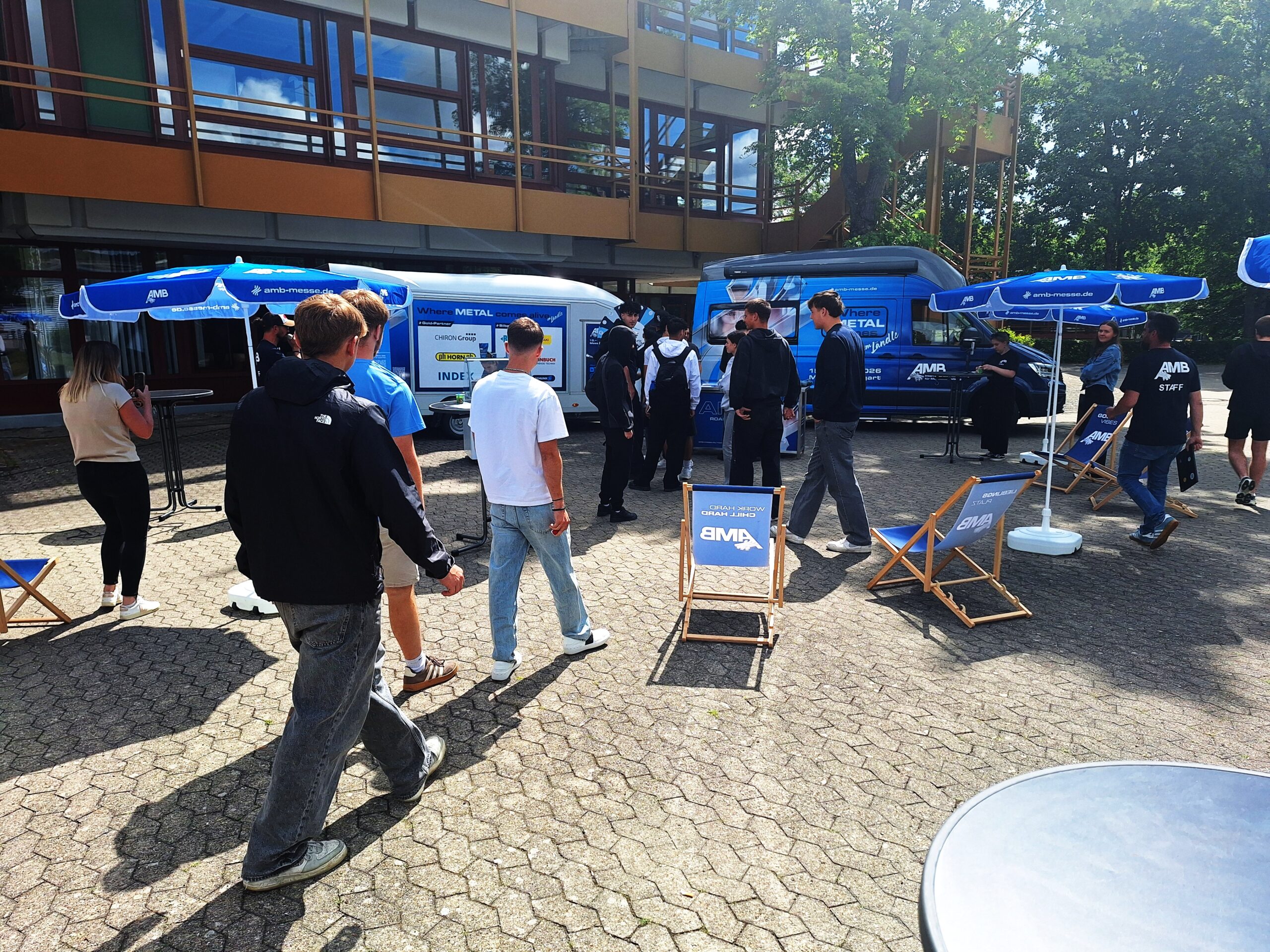 260721_AMB_Truck